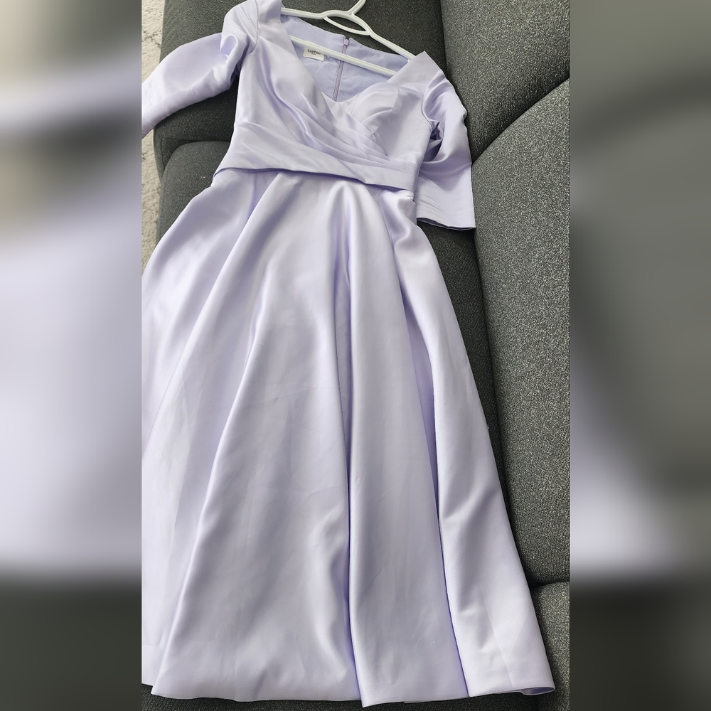 Dress - Picture 3 of 3